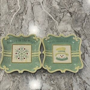 Ganz Bella Casa Festive Green and Cream Holiday Plates